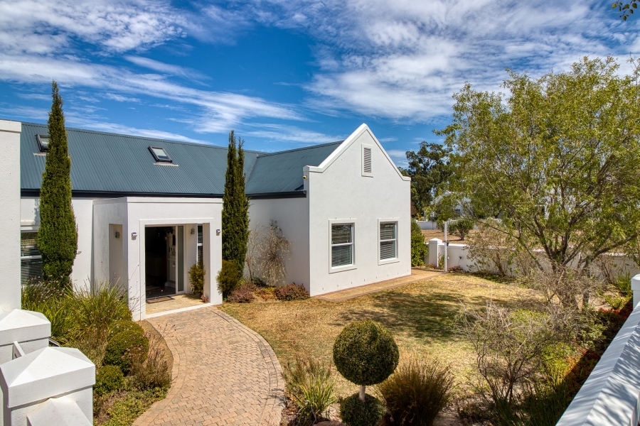 4 Bedroom Property for Sale in Croydon Vineyard Estate Western Cape